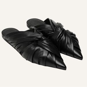 GIVENCHY Twist Pointed Toe Mule Black Flat🌸